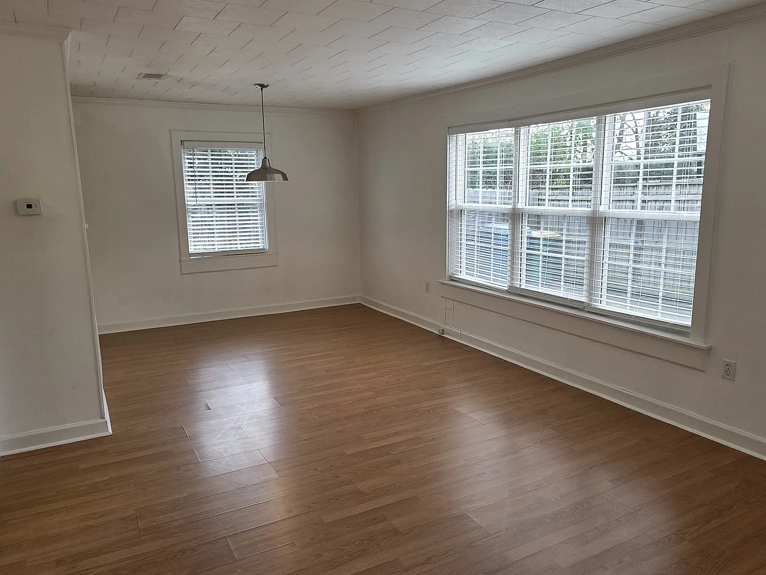 2 bed, 900 sqft, $1,195 — Photo 2