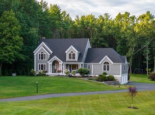 19 Wiggin Way, Stratham, NH 03885