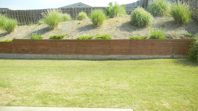8028 Garrett Pines Dr — Photo 17