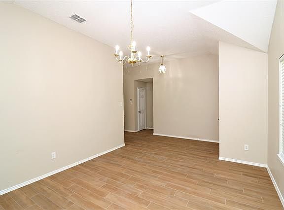 5th image of 10901 Briaroaks Dr