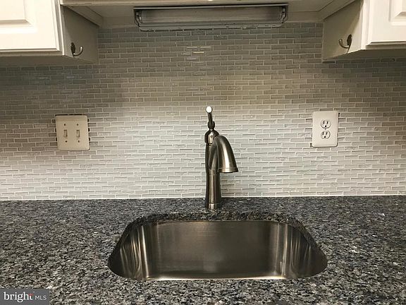 5th image of 315 Eagle Landing Ct #315B