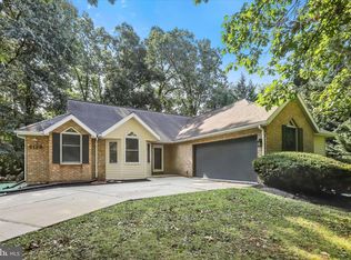 6124 Greenbriar Ln, Fayetteville, PA 17222