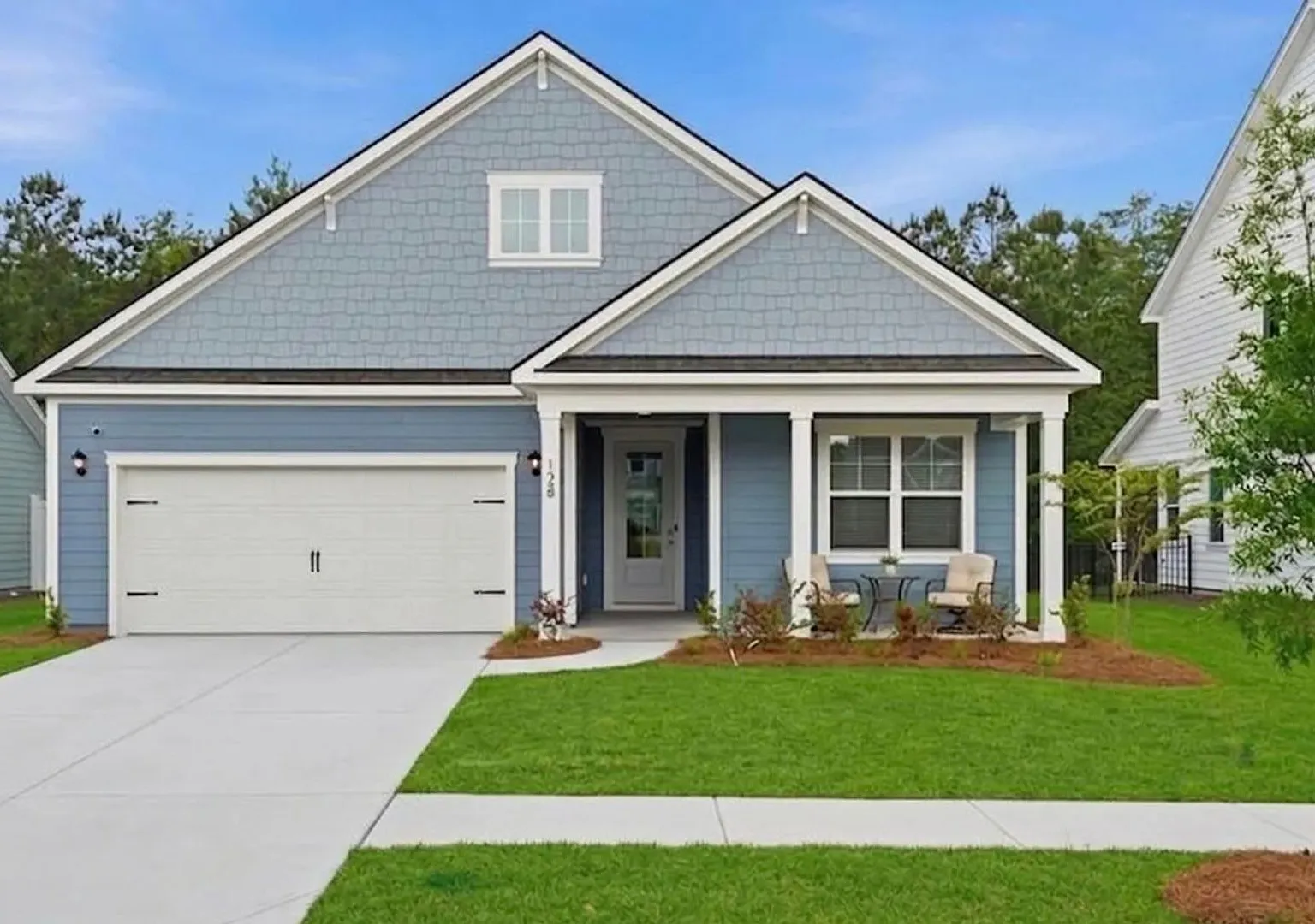 Charming 4-bedroom, 2-bath home in Summerville, SC — Photo 1