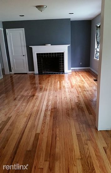 2nd image of 1077 Blount Pl