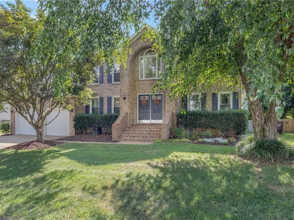 913 Copper Stone Cir, Chesapeake, VA 23320