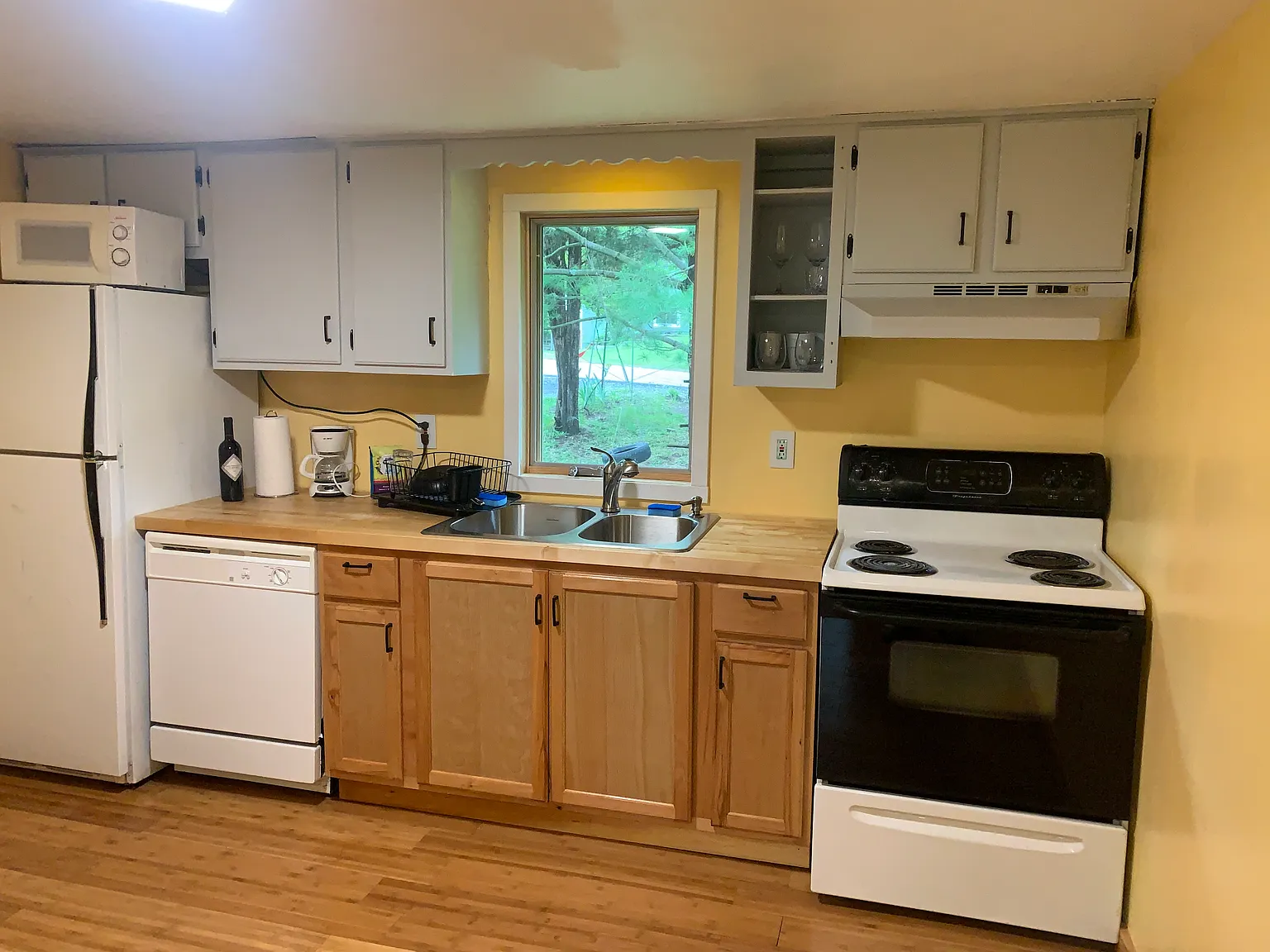 2 bed, 650 sqft, $1,590 — Photo 4