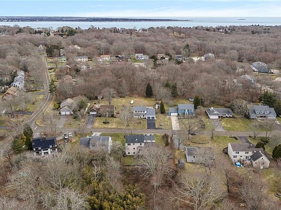4th image of 106 S Bay Dr