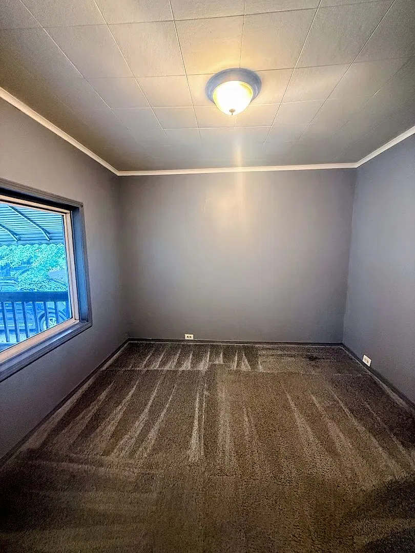 3 Bedroom 1 Bathroom Home Ready to Rent! — Photo 2