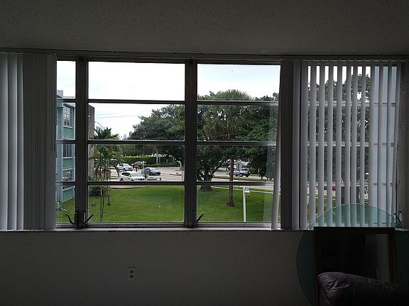 4th image of 1501 NE Miami Gardens Dr APT 248