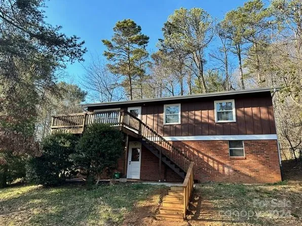 5 Evelake Dr, Asheville, NC 28806