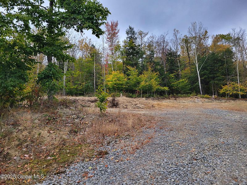 5th image of 126 Rivers Edge Road