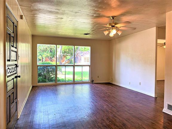 3rd image of 804 Laguna Dr