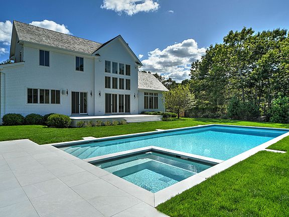 2nd image of 1 Southampton Hills
