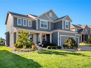 16972 S Heatherwood St, Olathe, KS 66062
