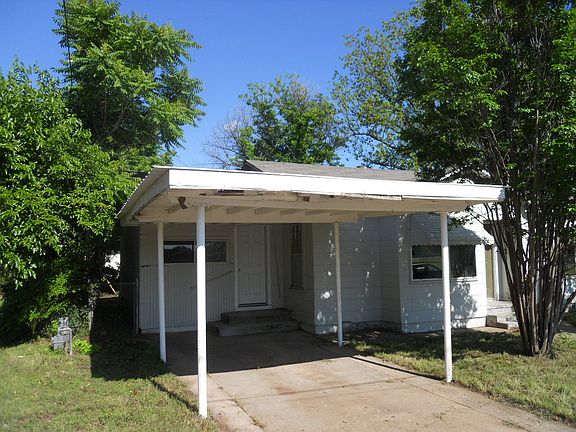 3rd image of 209 S Avenue H