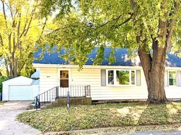809 W 9th St, Sterling, IL 61081