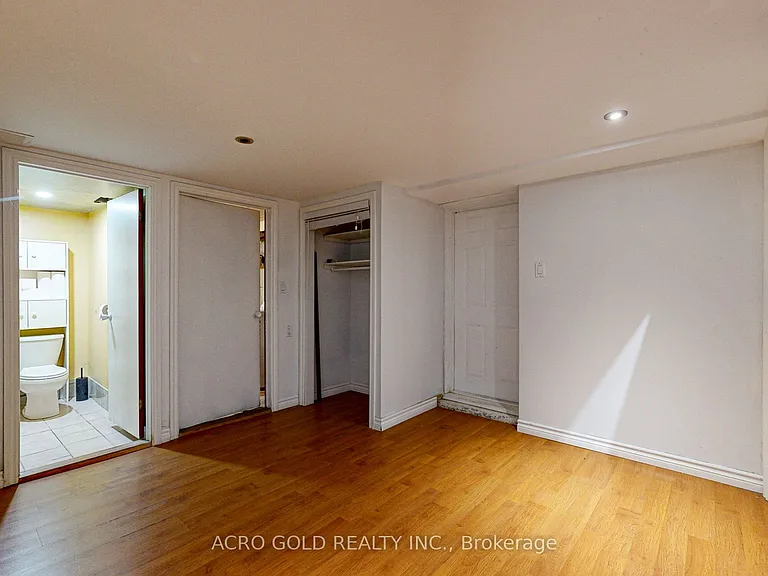 125 Leighland Ave — Photo 29