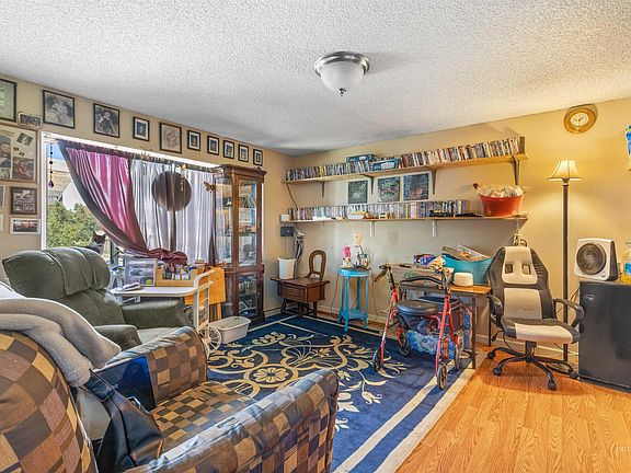 5th image of 2460 State St