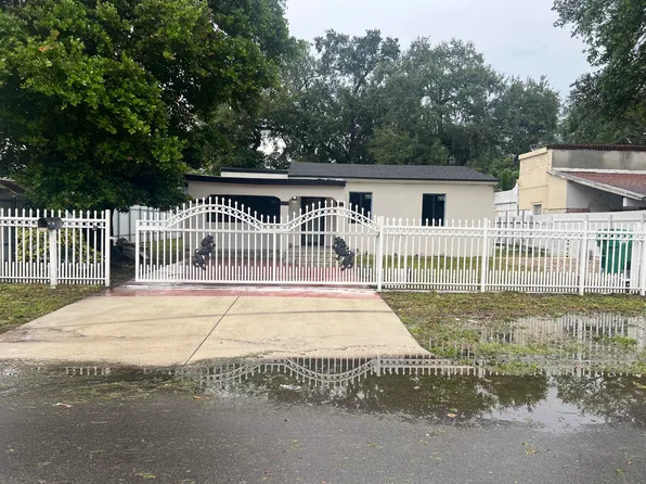 413 NE 162nd St, Miami, FL 33162