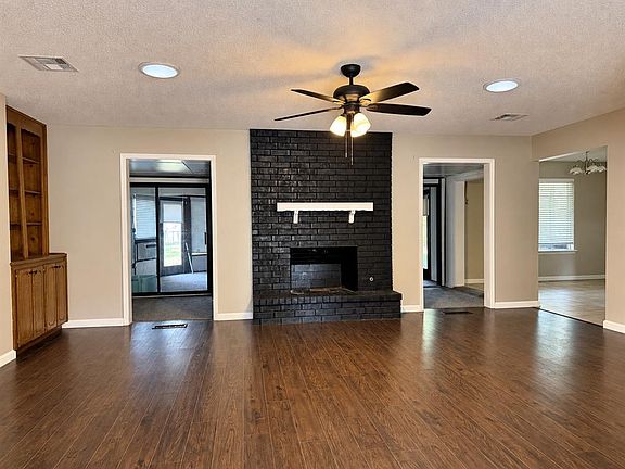 2nd image of 5013 Ryan Dr