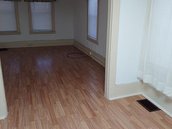 2nd image of 40 Pierrepont Ave #1