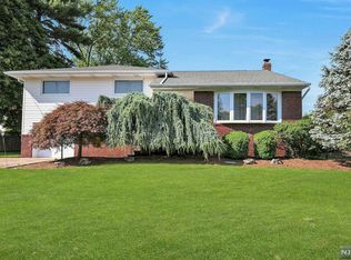 720 Schaefer Ave, Oradell, NJ 07649