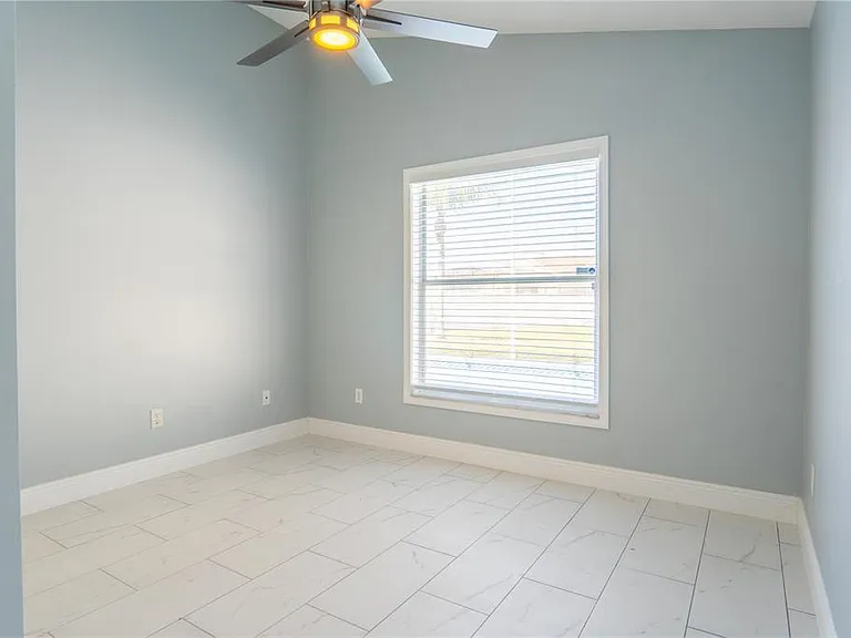136 Seneca Point Trl — Photo 17