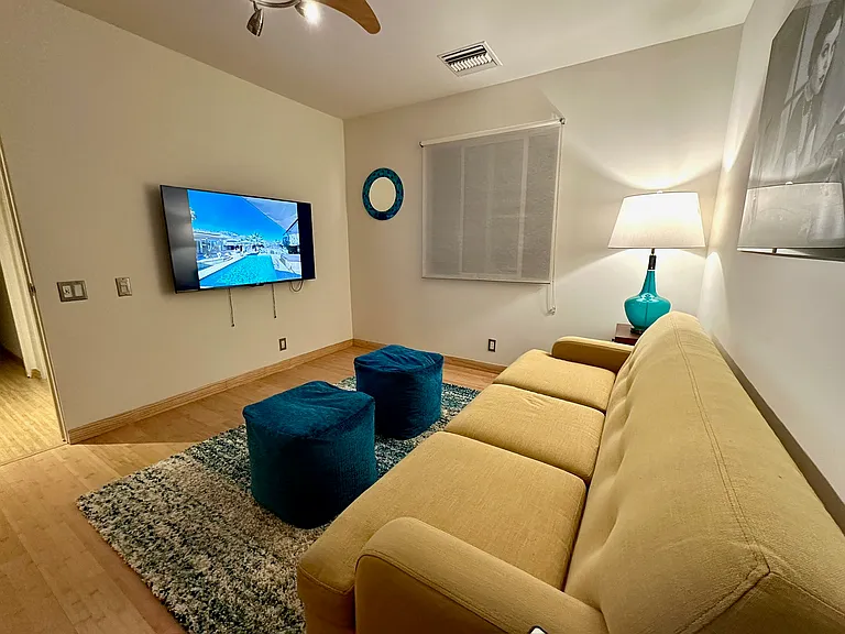 3rd bedroom used for quiet TV streaming