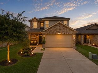 2049 Oakwood Forest Dr, Bryan, TX 77803