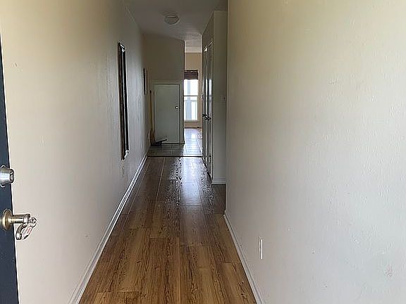 5th image of 5539 Soundside Dr APT D