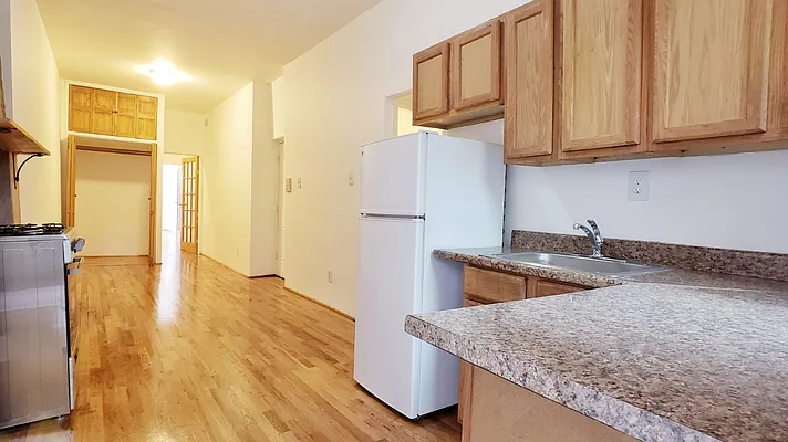 Rented by In Haus LLC | media 14