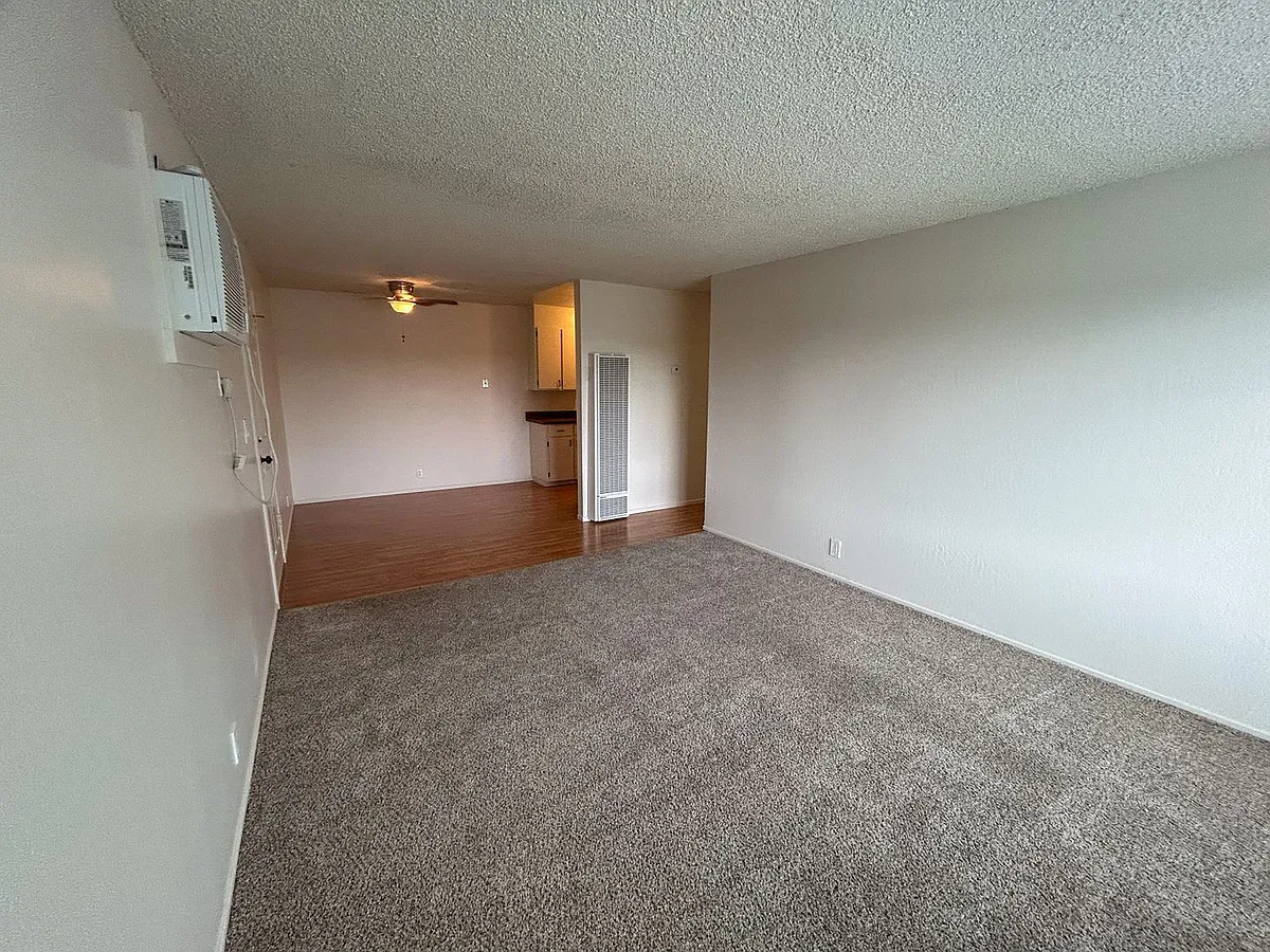 Building Photo - 2364 Las Plumas Ave