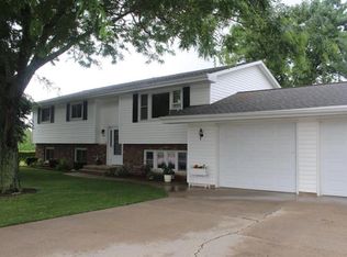 581 S Glenview Ave, BRILLION, WI 54110