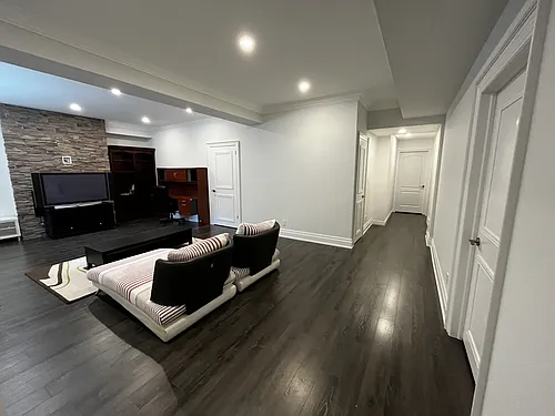 71 Stockdale Cres Photo 1