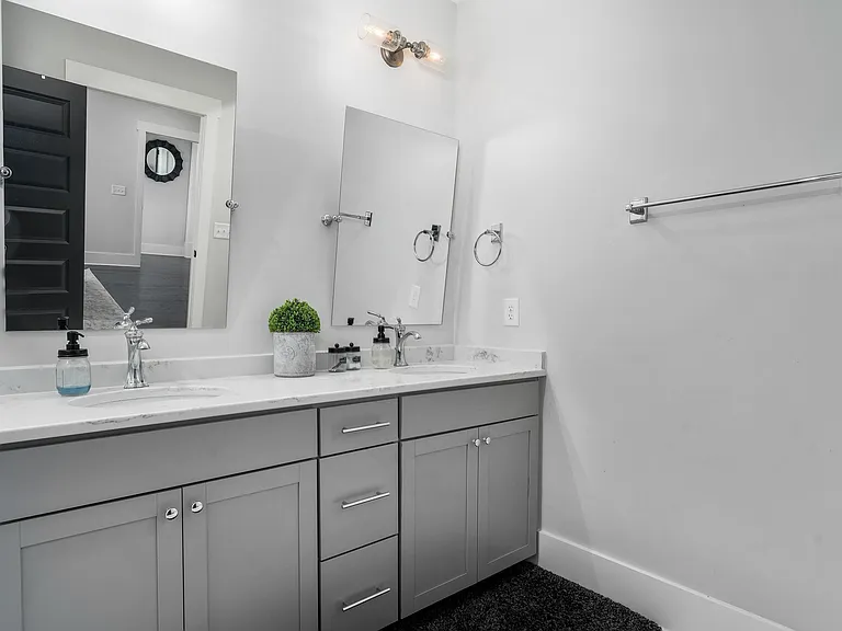 2197 Samuel Pass — Photo 17