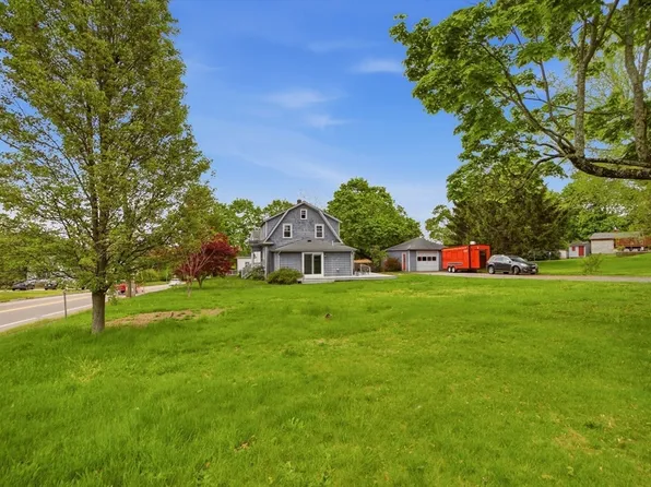 118 Wilbur Ave, Swansea, MA 02777