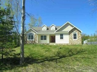 18701 Clipperview Rd, Charlevoix, MI 49720