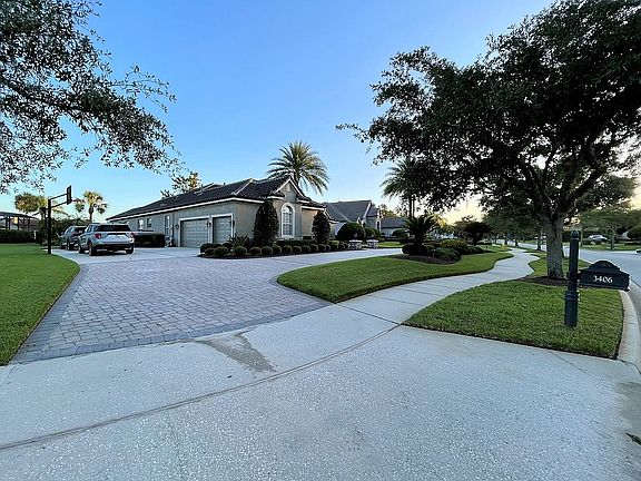 3 car side entry garge