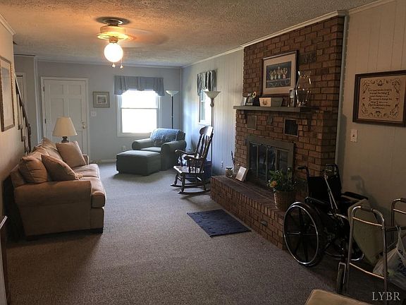 5th image of 1315 Fort Manor Dr