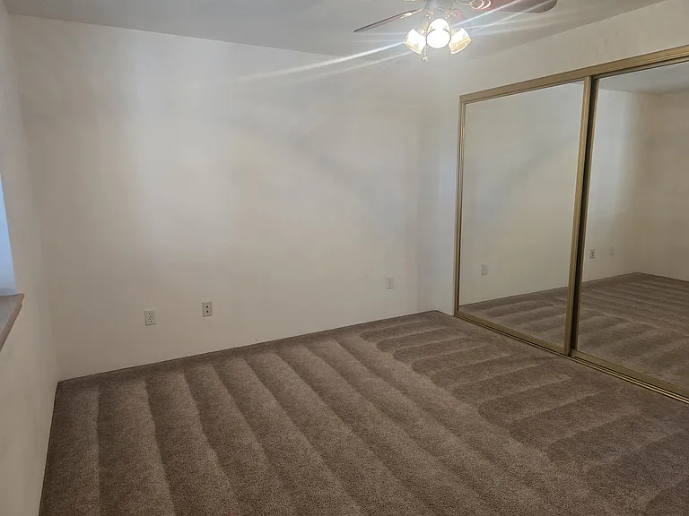 1323 Golden Park Dr #B — Photo 3