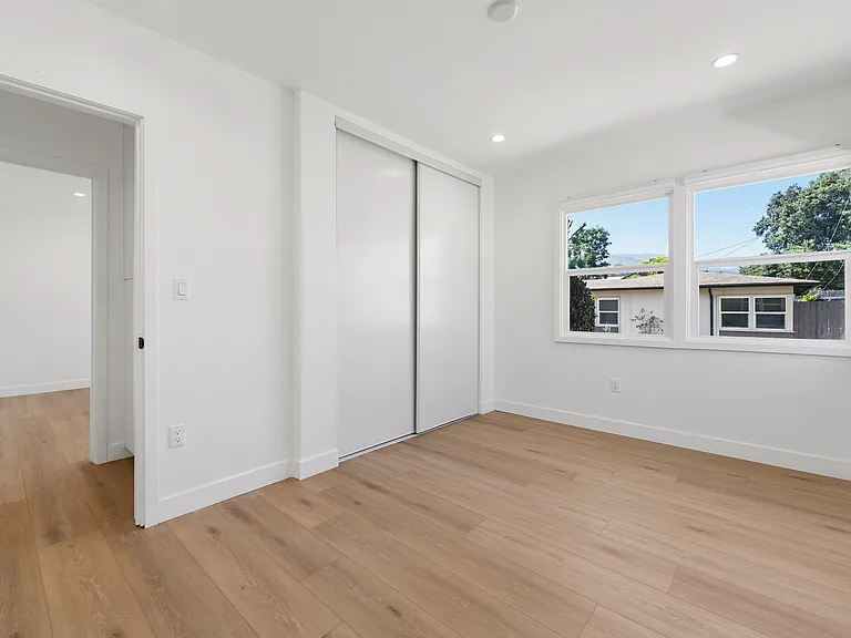 2817 Sycamore Ave — Photo 20
