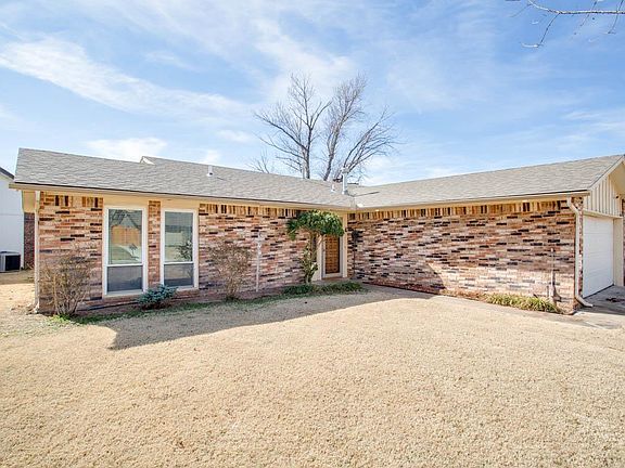 3rd image of 2309 Single Tree Ln