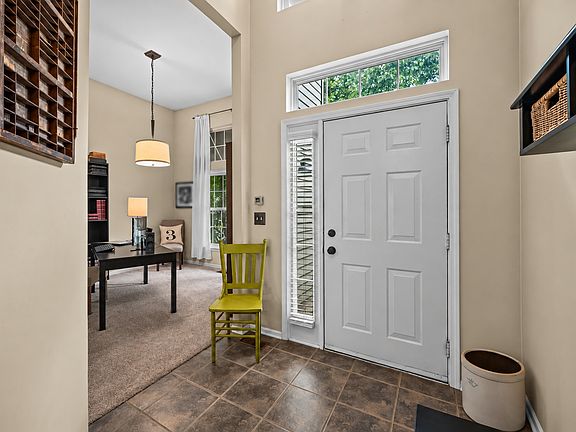 2nd image of 1529 Autumncrest Ct