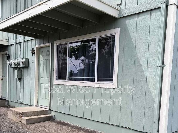 84 SE Grape Ave