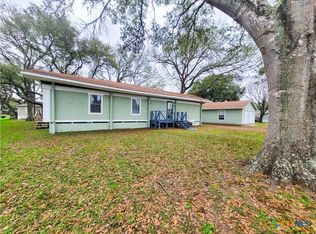 347 Swallow Dr, Swallow, TX 77465