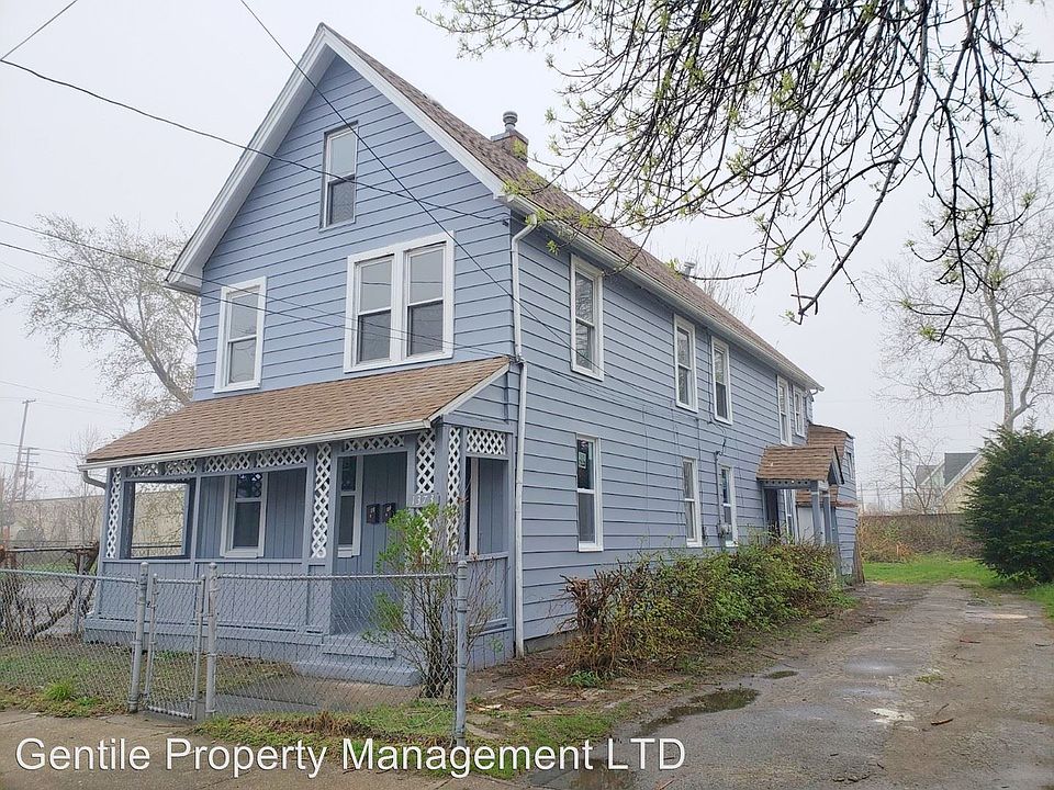1st image of 1373 E 52nd St #1