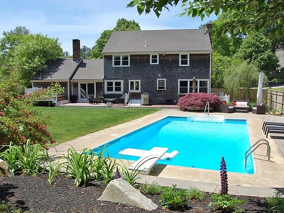 4th image of 28 Sleepy Hollow Dr