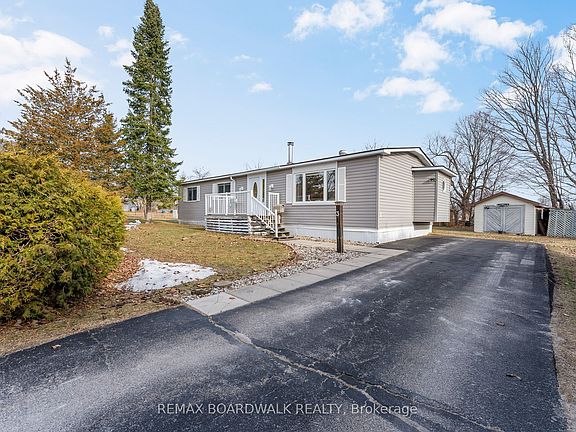 2nd image of 3 Otterdale Cres