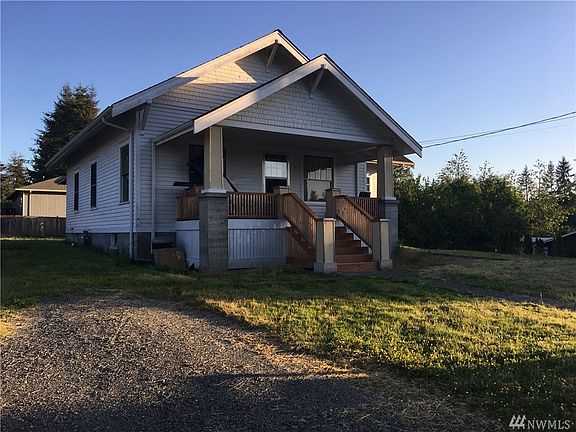 2nd image of 12914 16th St NE