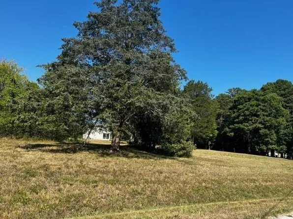 16 Long Beach Blvd, Clarksville, VA 23927